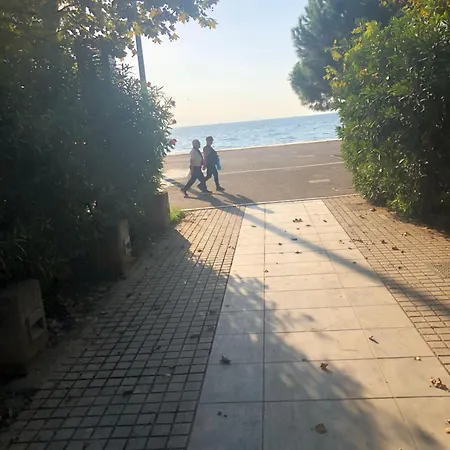 Stelios Seaside Lejlighed *