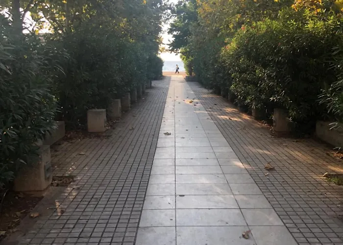 Stelios Seaside 公寓