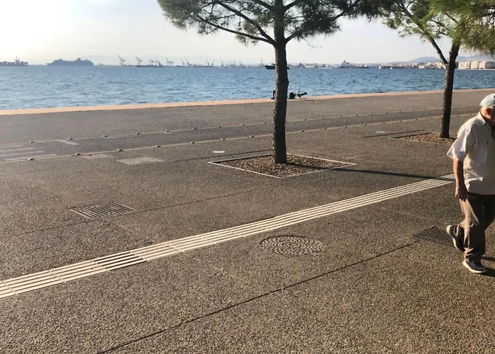 公寓 Stelios Seaside 塞萨洛尼基